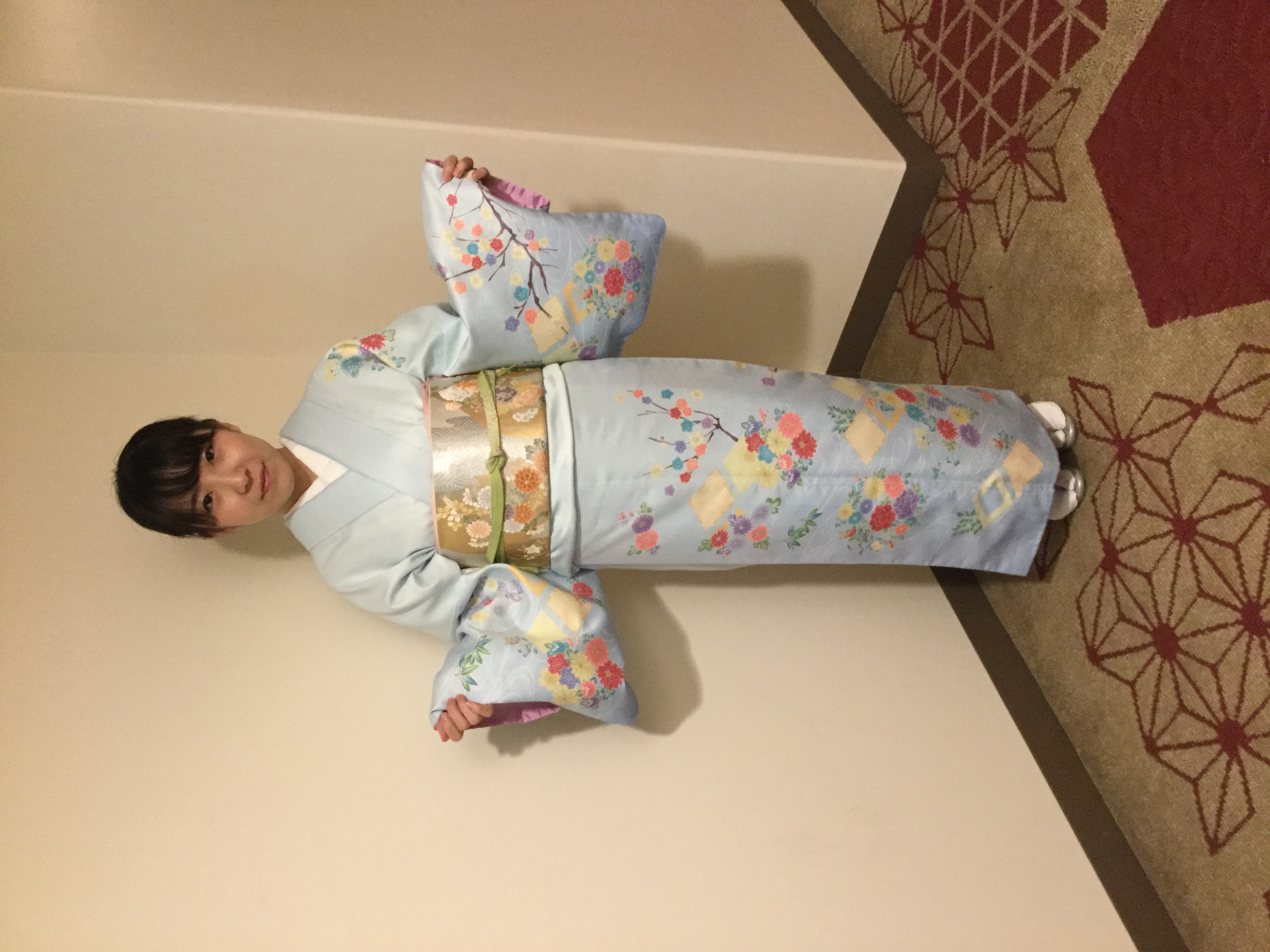 訪問着で(๑˃̵ᴗ˂̵)