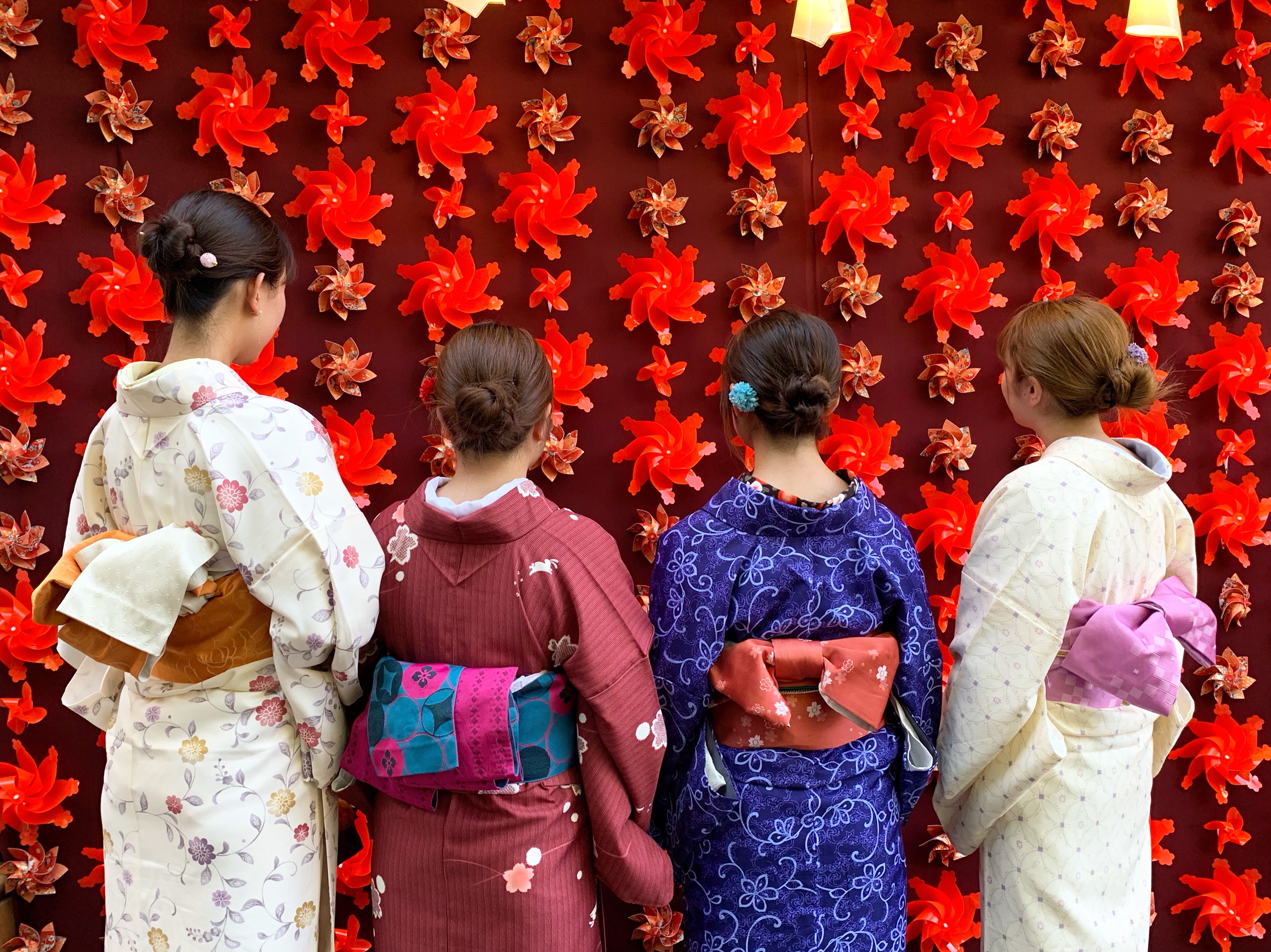 浅草名物ジャンボメロンパン花月堂♪
