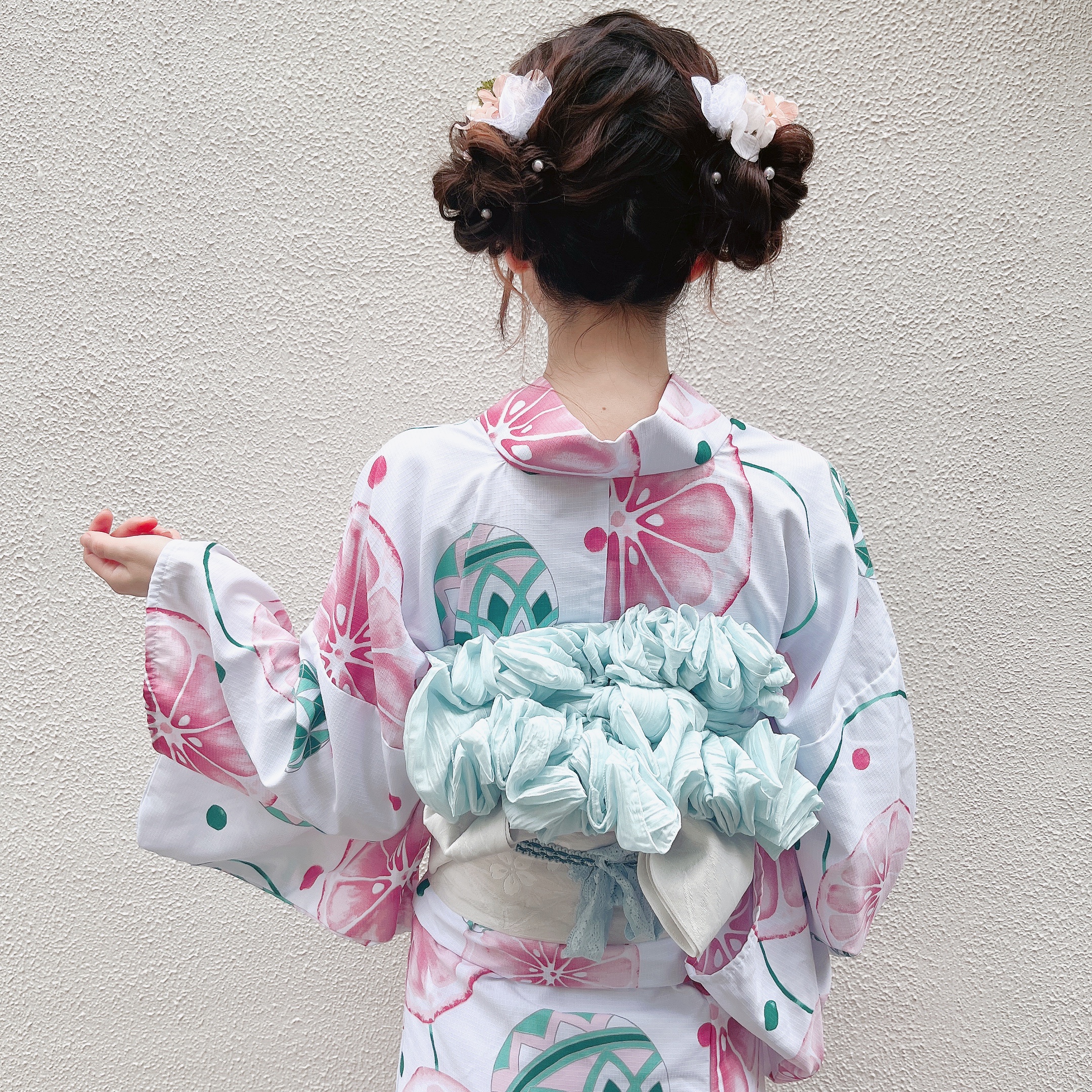 後ろ姿も可愛く♡