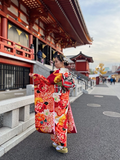初詣は着物を着て浅草寺で