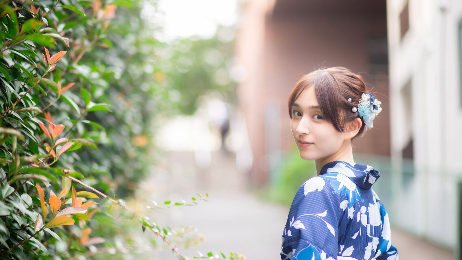 顾客们穿着从Kimono Rental VASARA
